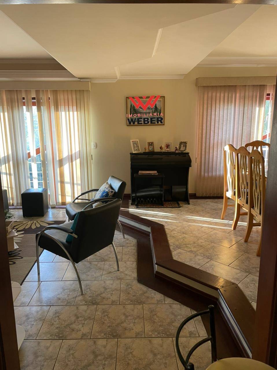 Casa à venda com 6 quartos, 400m² - Foto 3