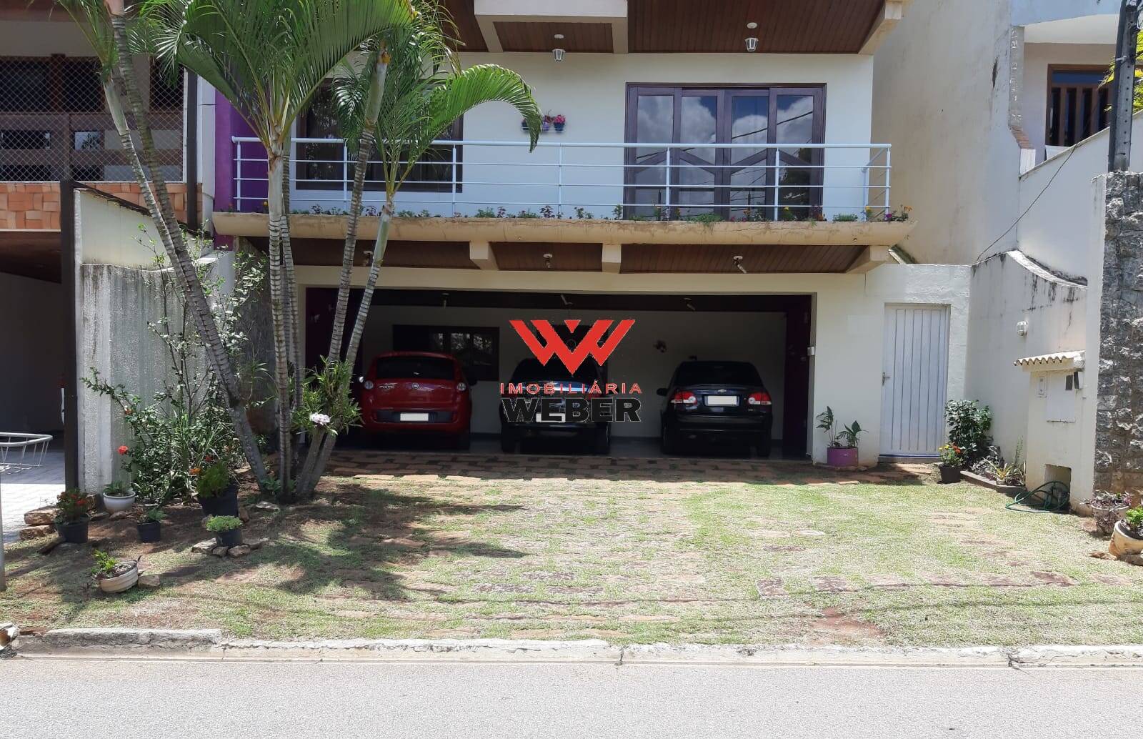 Casa à venda com 6 quartos, 400m² - Foto 2